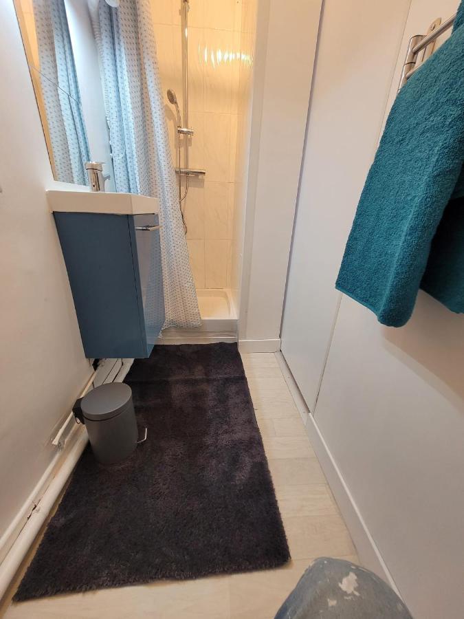 Petit nid à Corbeil-Essonnes Apartamento Exterior foto
